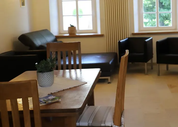 Nengshof Pusteblume Und Butterblume * Висмансдорф