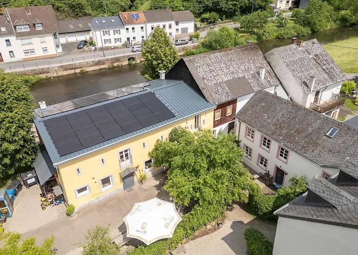 Nengshof Pusteblume Und Butterblume * Висмансдорф